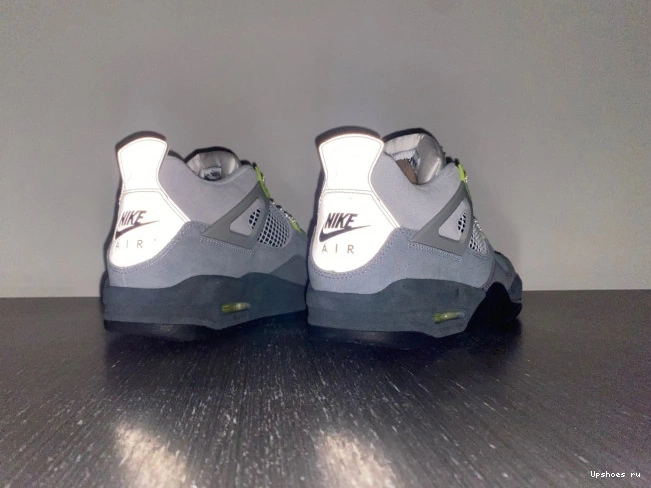 CT5342-007 4  Retro  SE 95 Jordan Neon 0717
